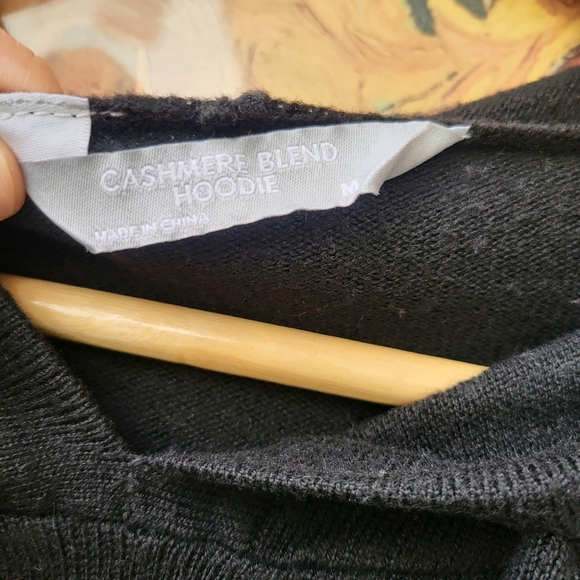 Cashmere Luxury Hoodie Black sweater - Picture 2 of 5